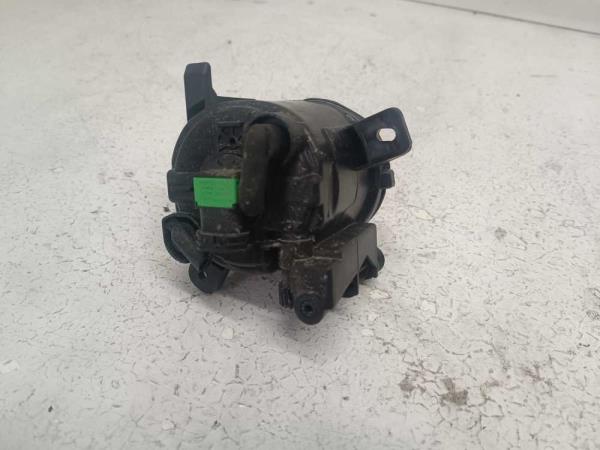 FEU ANTIBROUILLARD GAUCHE AUDI A1/ A4/ A5/ A6/ Q3/ Q5/ SEAT EXEO/ VW PASSAT CC - Vue 2